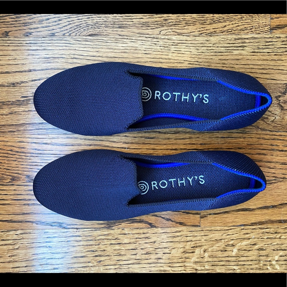Rothy’s Navy Loafer Size 7. Never worn.